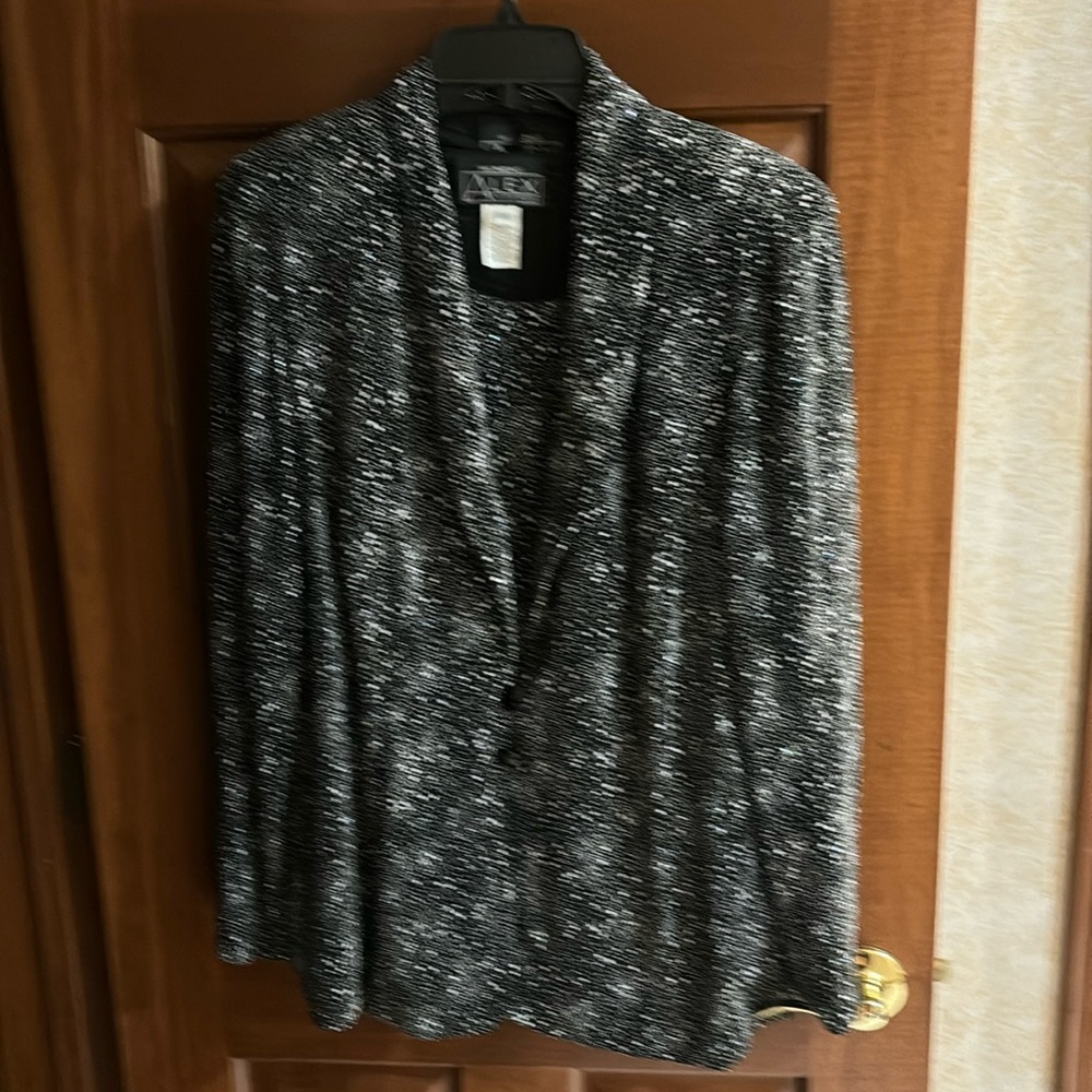 NWT Alex Evenings Women’s 2 Piece Dressy Jacket/Shell Set, 1X